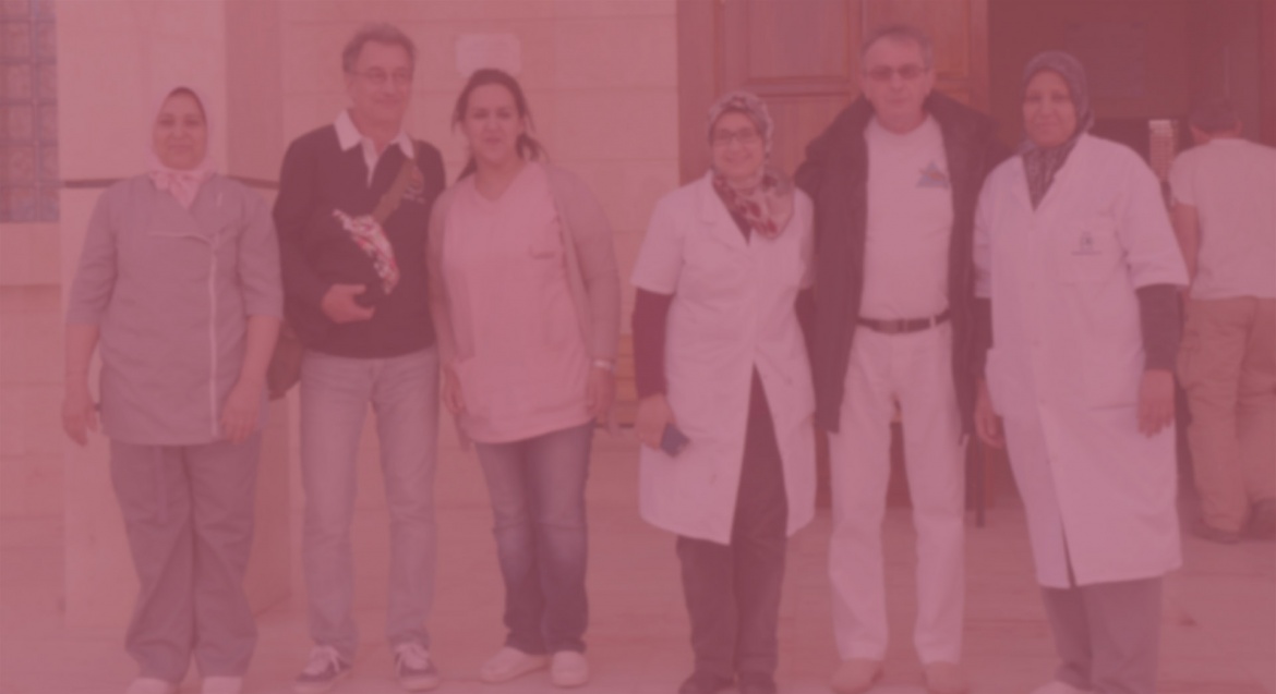 medical-rouge-blur-foncé.jpg